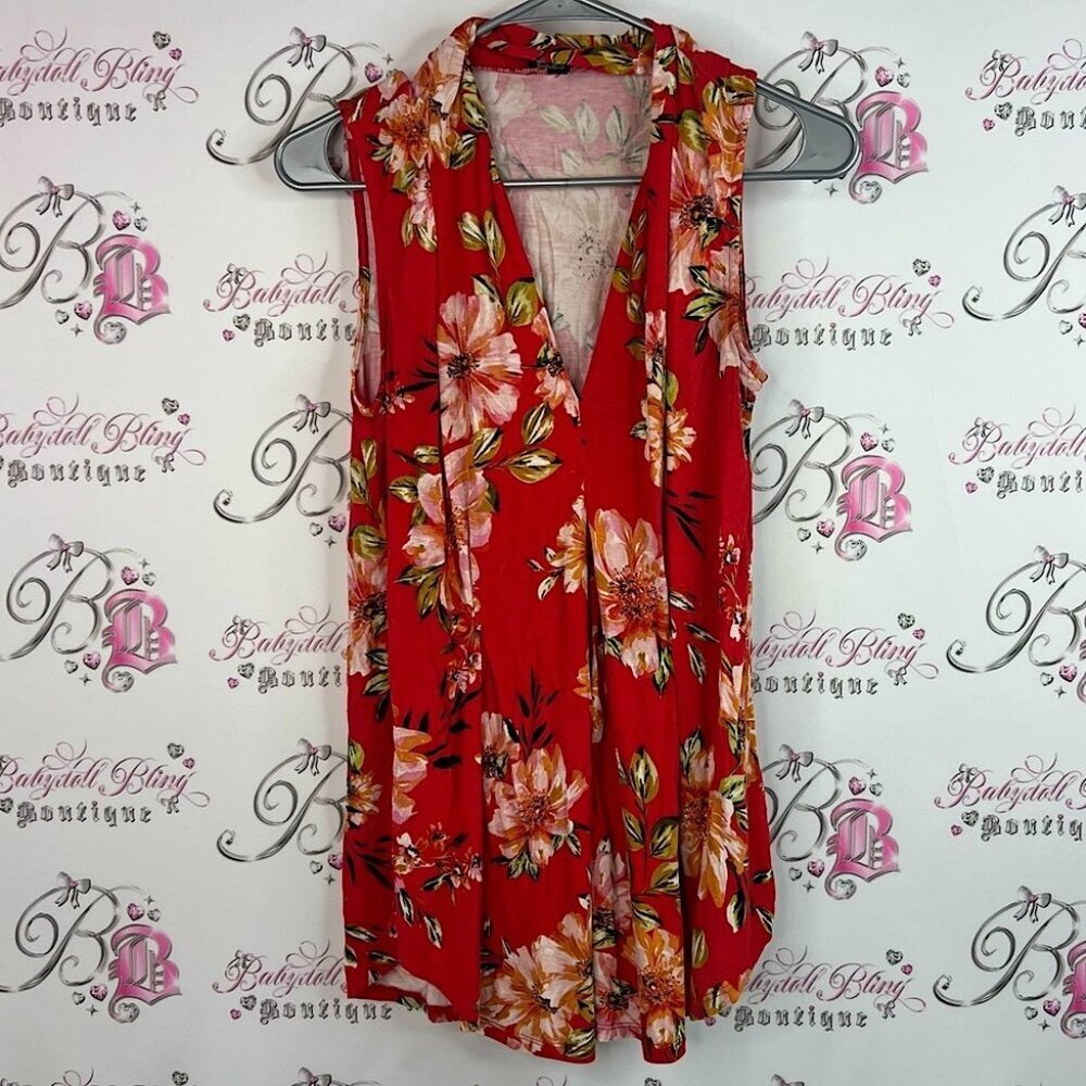 Cable & Gauge tank top flowy flowers Red Floral V-Neck Blouse